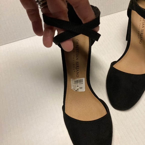 Christian Siriano - Picture 2 of 10